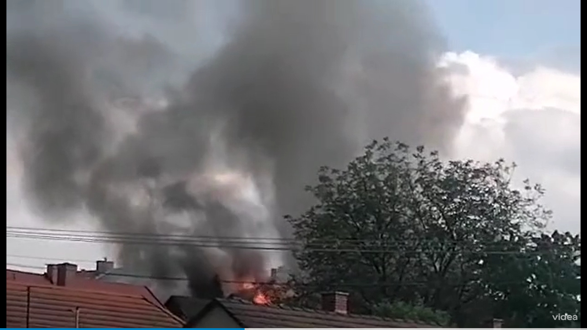 Tűz ütött ki egy társasházban Zalaegerszegen, a lakókat ki kellett menekíteni