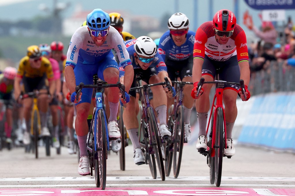 Giro d'Italia: Matthews a szakaszgyőztes, Fetter a 175.-ik