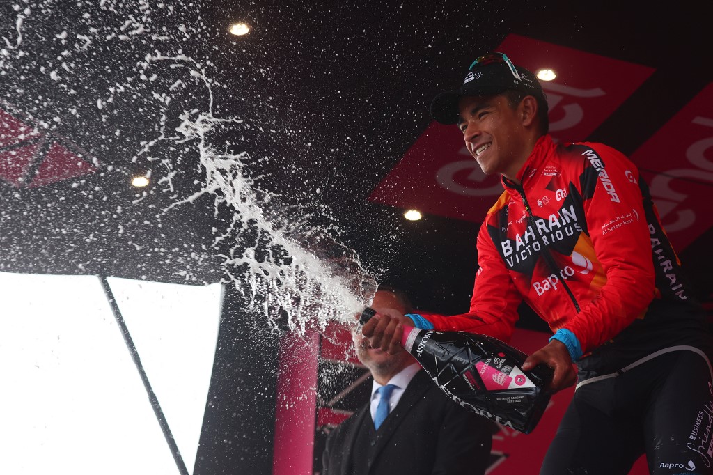 Giro d'Italia: Buitragóé a királyetap, Thomas megtartotta a rózsaszín trikót