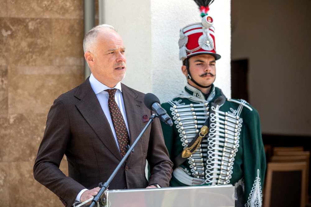 A honvédelmi miniszter lassúnak találja a haderőfejlesztést