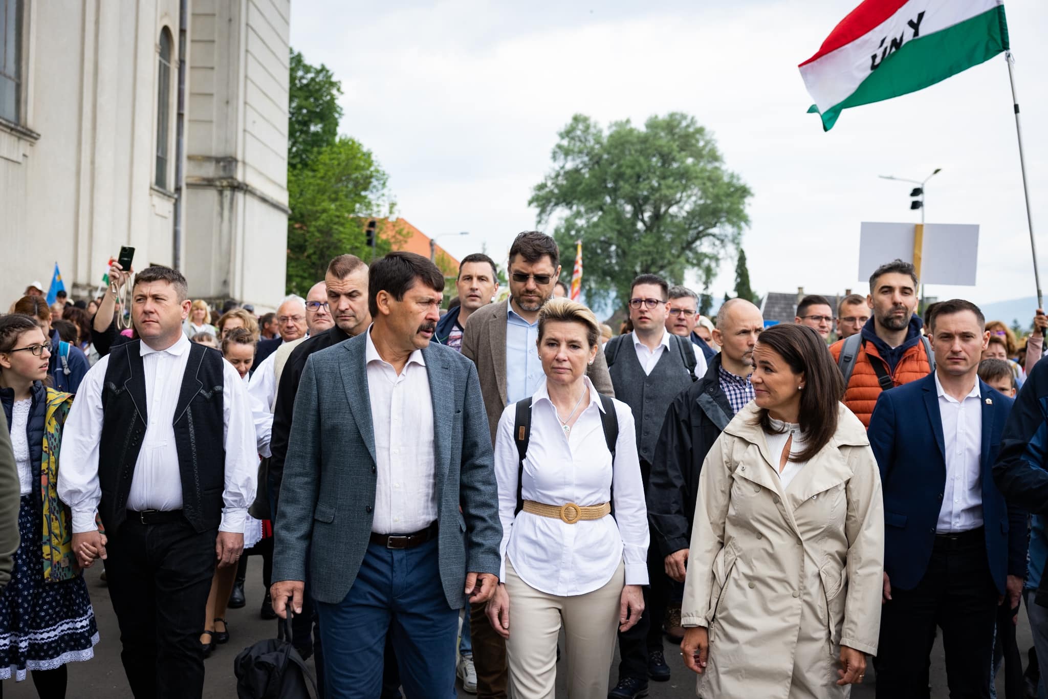 Novák Katalin, Semjén Zsolt és Áder János is Csíksomlyóra zarándokolt