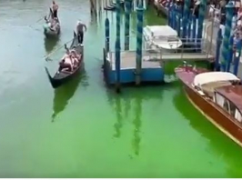 Kiderült, mitől méregzöld a velencei csatorna vize (videó)