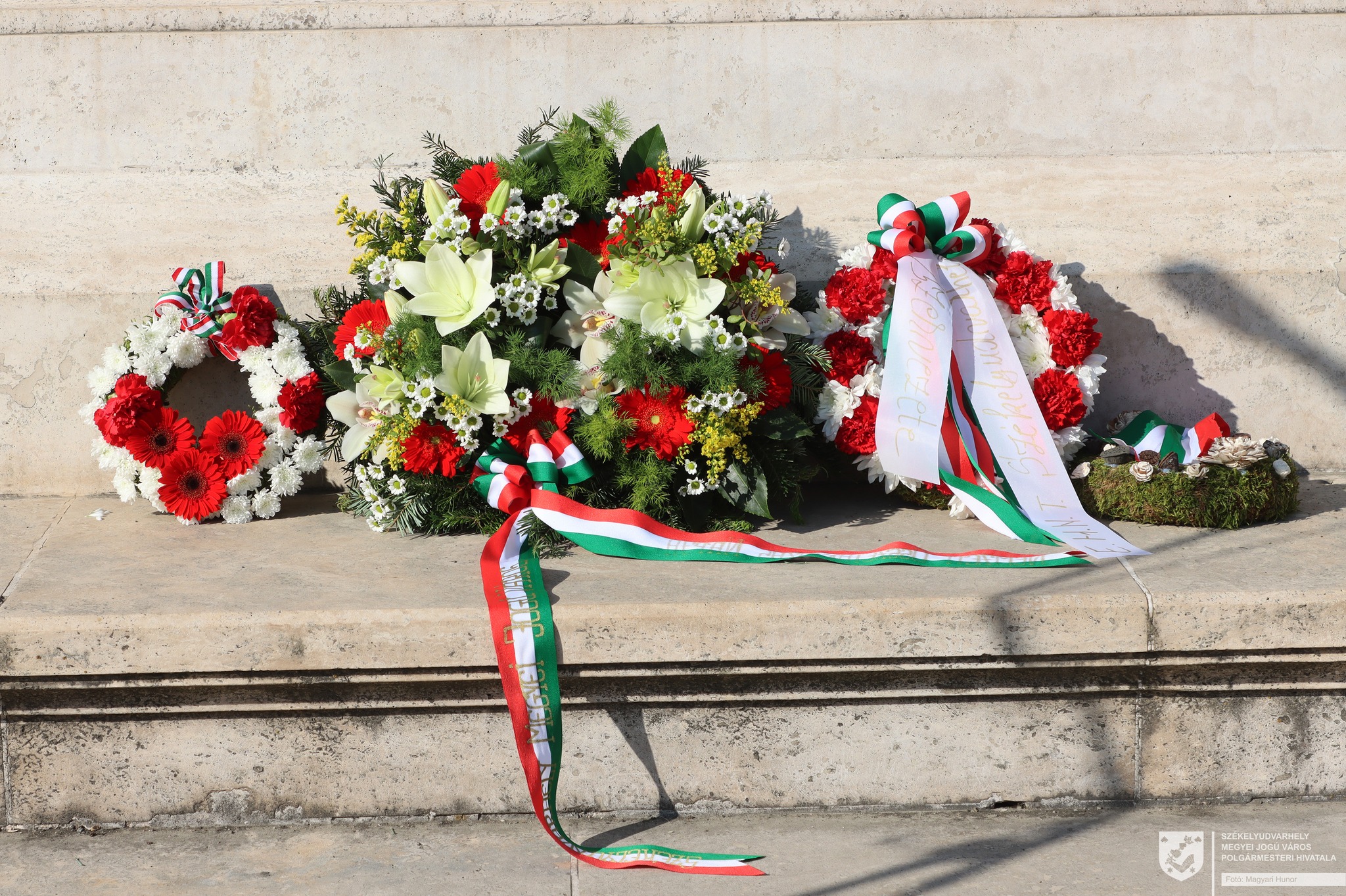 Magyar nemzeti színű szalagok miatt nyomoz a román rendőrség 