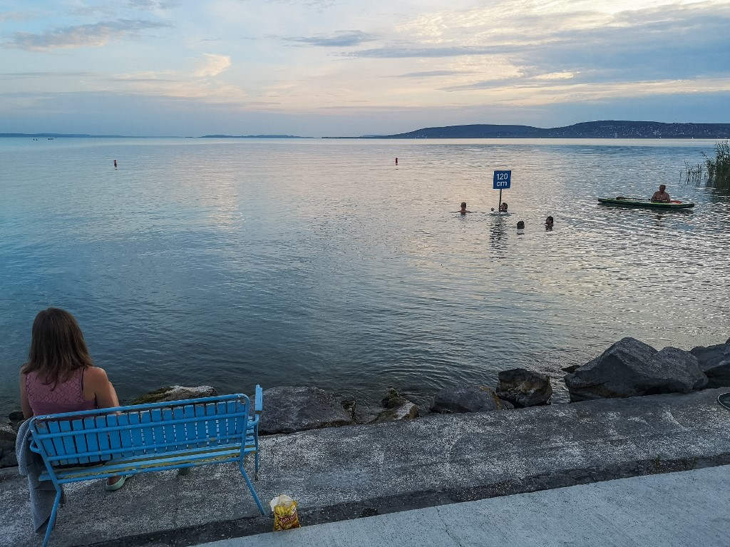 Megkezdték a Balaton vizének óvatos eresztését