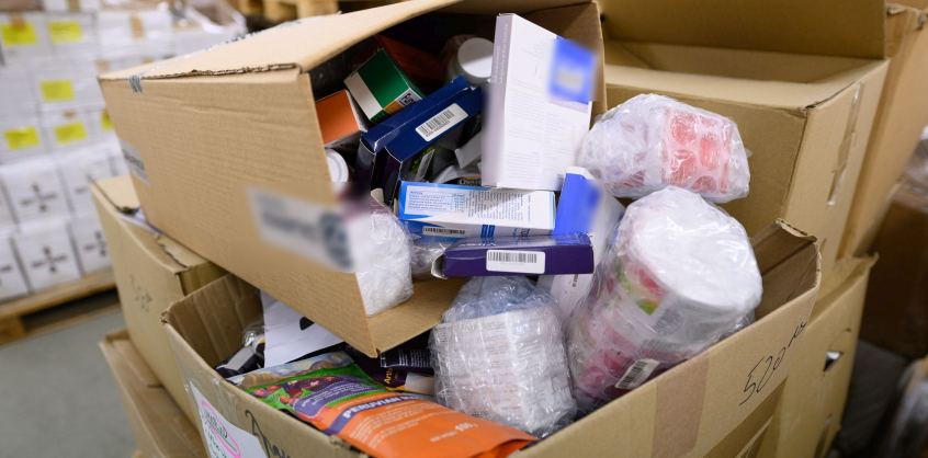 Több mint húsz tonna engedély nélküli gyógyhatású készítményt semmisített meg a rendőrség