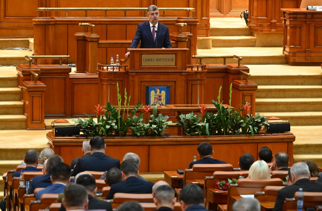 A nyugdíj és a fizetés halmozásának tilalmáról döntött a román parlament