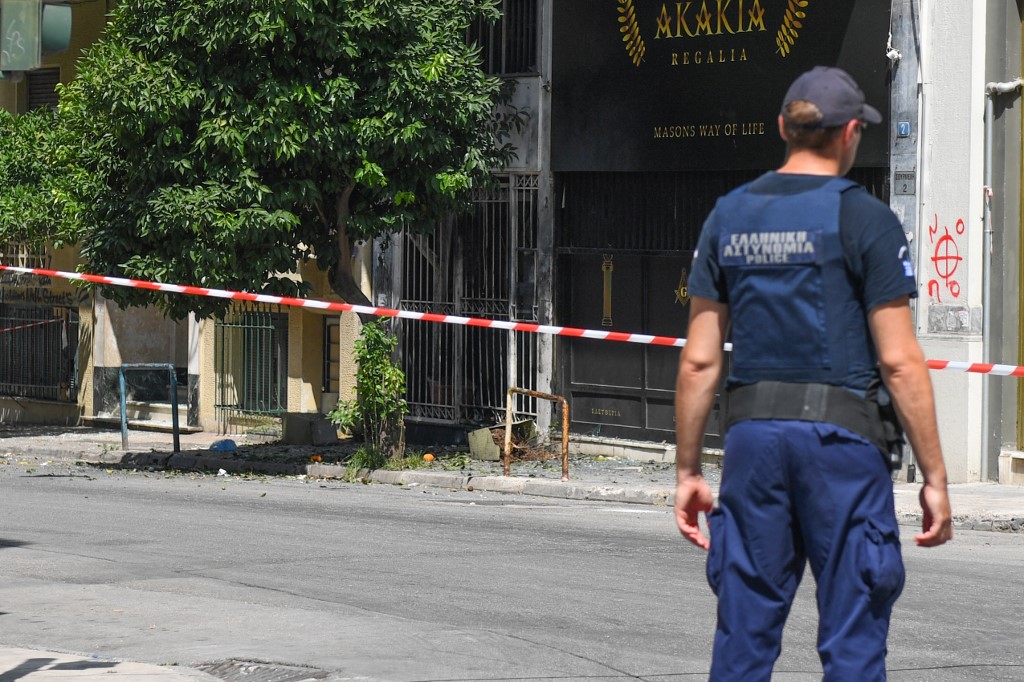 A szabadkőművesek nagypáholya előtt robbantottak Athénban