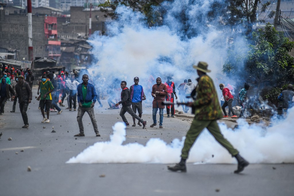 Halálos áldozat a kormányellenes tüntetéseken Kenyában