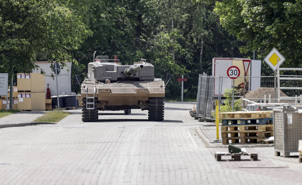 Nem félnek Putyin bombáitól, épül a német tankgyár Ukrajnában