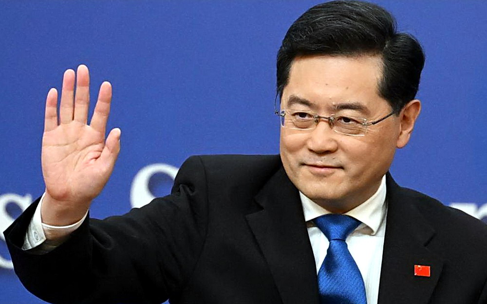 Váratlanul leváltották a kínai külügyminisztert