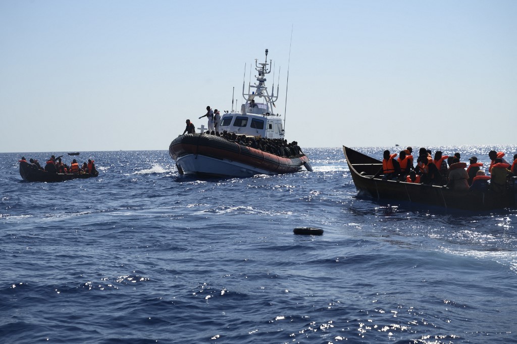 Mintegy ezer menedékkérő érkezett Lampedusára a hétvégén