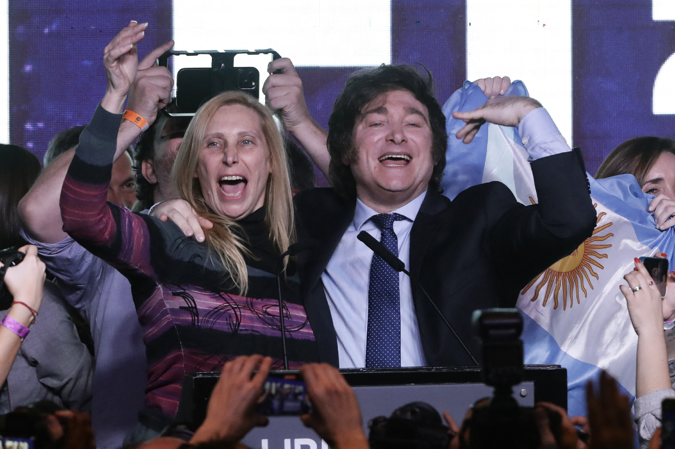 Trumpista, szélsőjobboldali elnöke lehet Argentinának