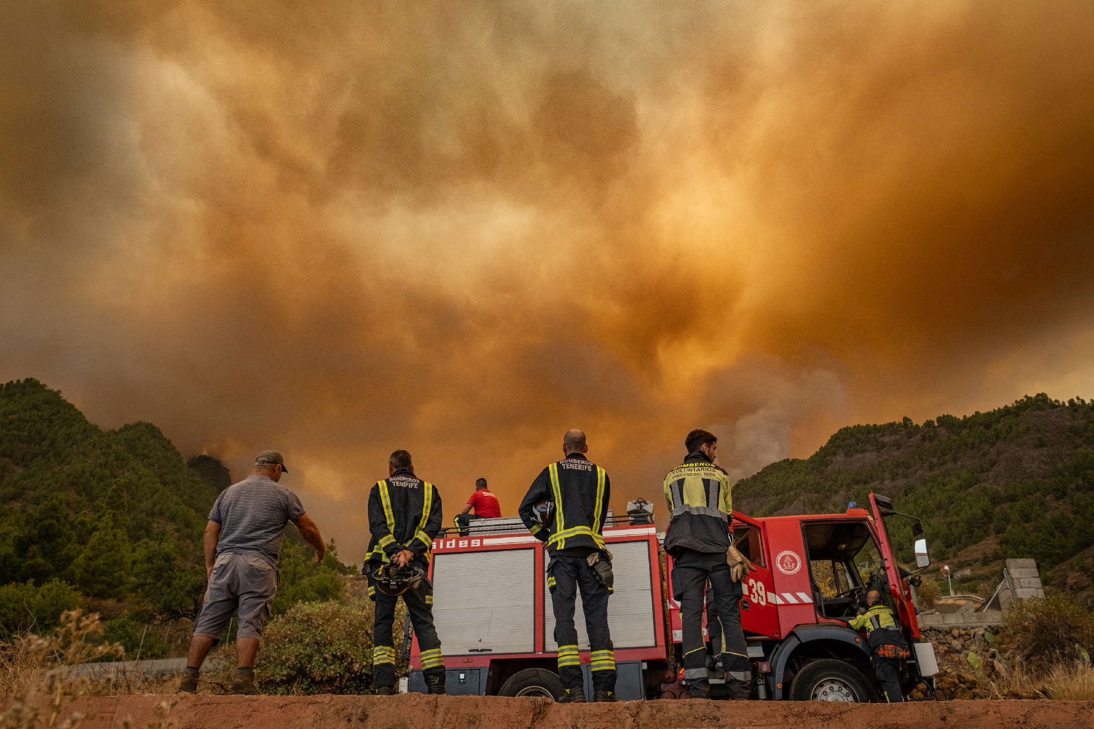 Tenerife is elesett a tomboló tűzvészben