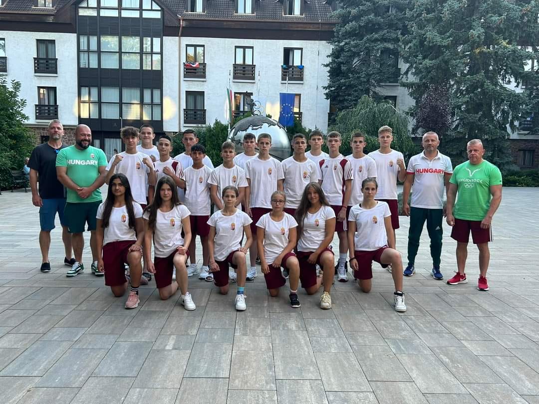 Magyar arany- és bronzérem a junior birkózó-vb-n