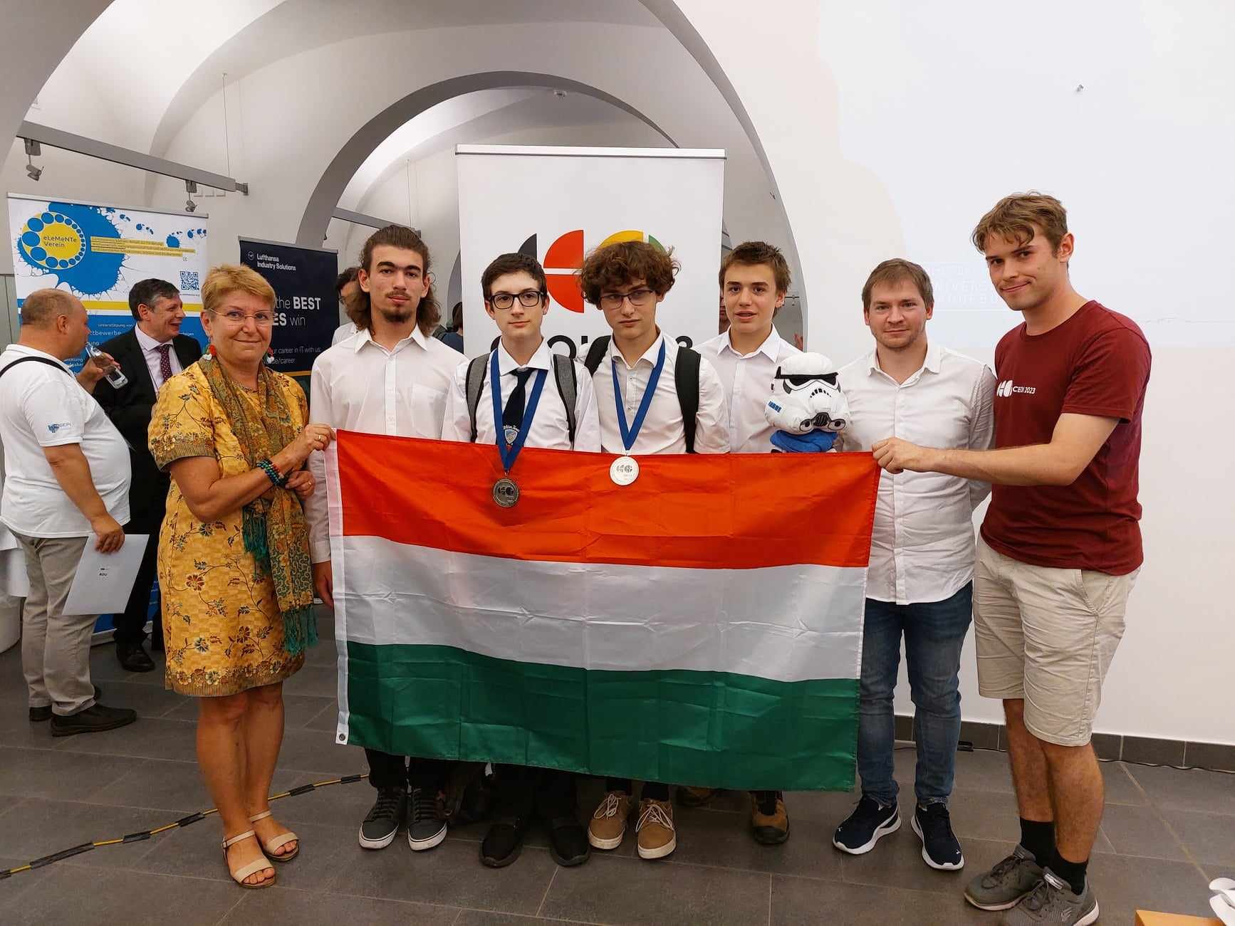 Két ezüstérmet szerzett a magyar csapat a Közép-európai Informatikai Diákolimpián