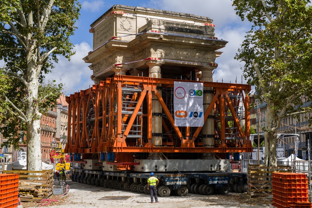 Metróépítés miatt áthelyezték Toulouse jelképét