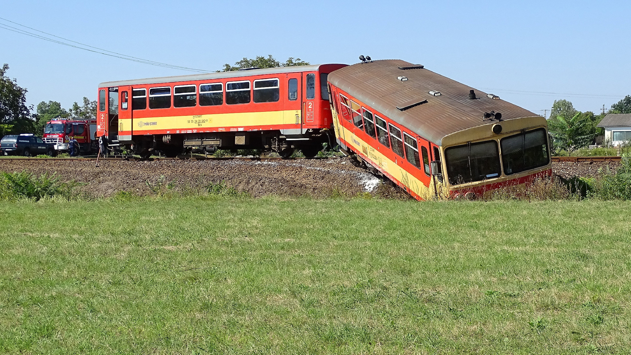 Durva fotókon a mezőhegyesi vonatbaleset
