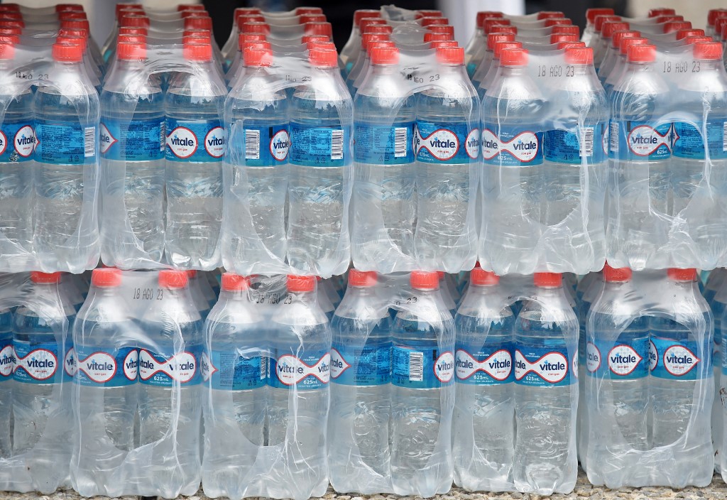 Szomorú tények derültek ki a palackozott vizekről