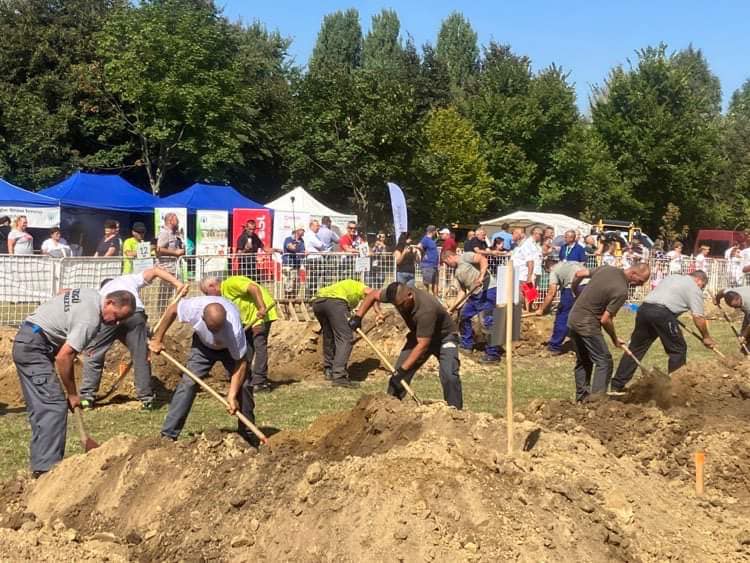 Kiválasztották az ország legjobb sírásóit