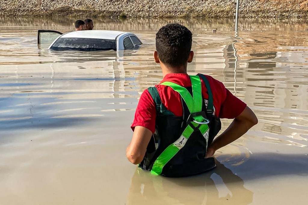 Hétfőre elérhetik Líbia árvíz sújtotta régióját a magyar mentőcsapatok