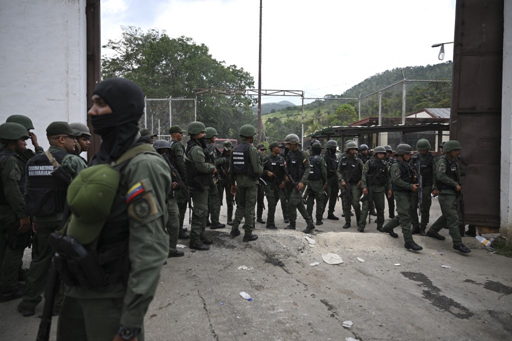 11 ezer katona kellett ahhoz, hogy visszafoglaljanak egy börtönt Venezuelában