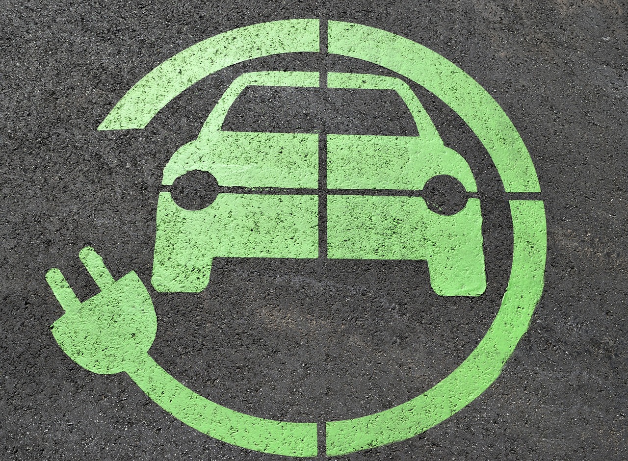 Telex: levehetik a zöld rendszámot a plug-in hibrid autókról Magyarországon egy minisztériumi tervezet szerint
