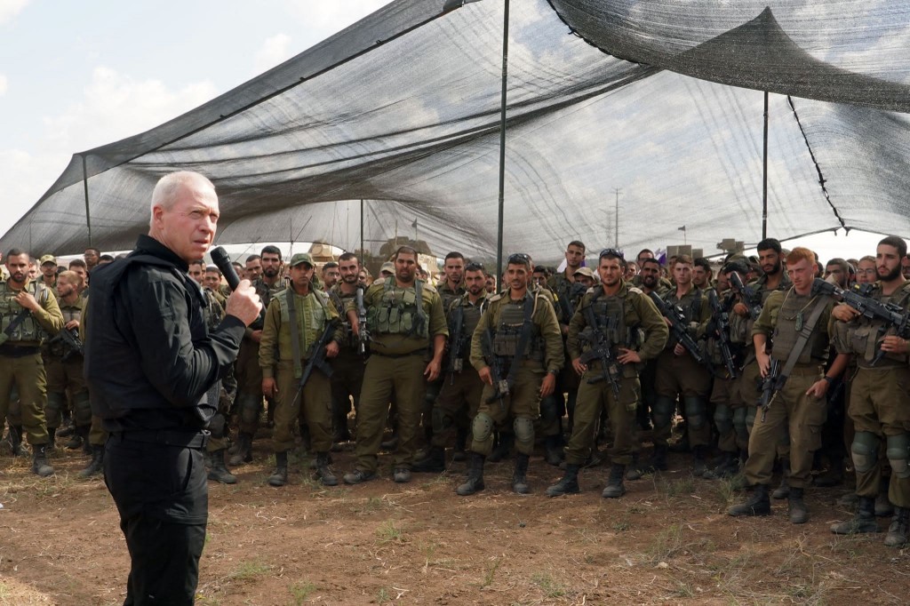 „Belülről is látni fogjátok Gázát, öljetek meg minden terroristát!” – Beszédet mondott az izraeli védelmi miniszter