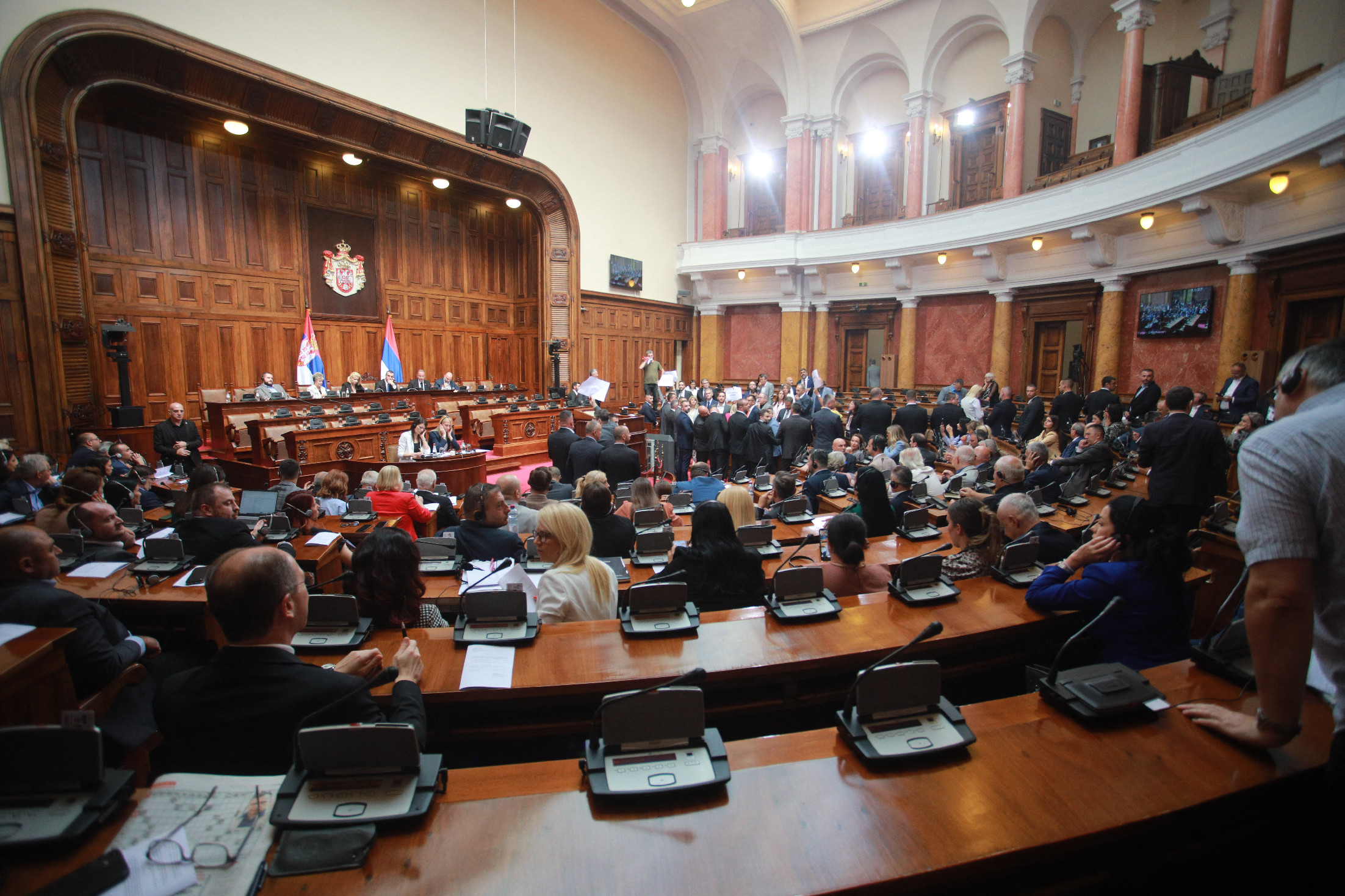 A parlament feloszlatását kezdeményezte a szerb kormány
