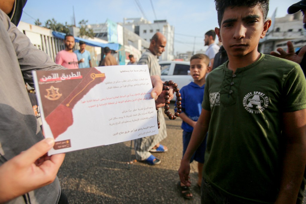 Izrael menekülésre szólította fel a Gázai övezet lakosait