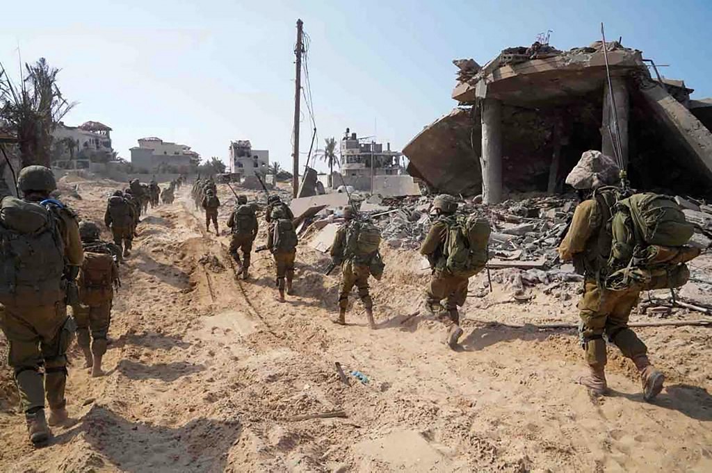 Bunkerromboló bombákkal támadják a Hamász föld alatti alagútjait