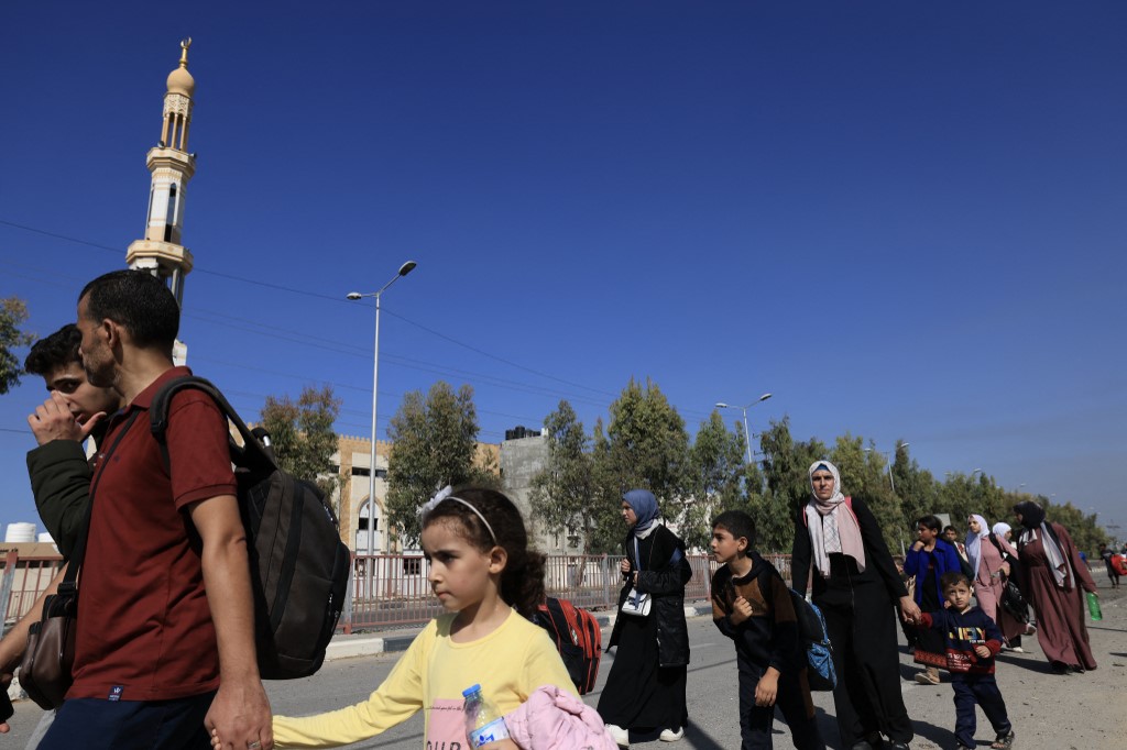 Észak-Izraelben utakat zártak le és felszólították az embereket, hogy maradjanak óvóhelyek közelében