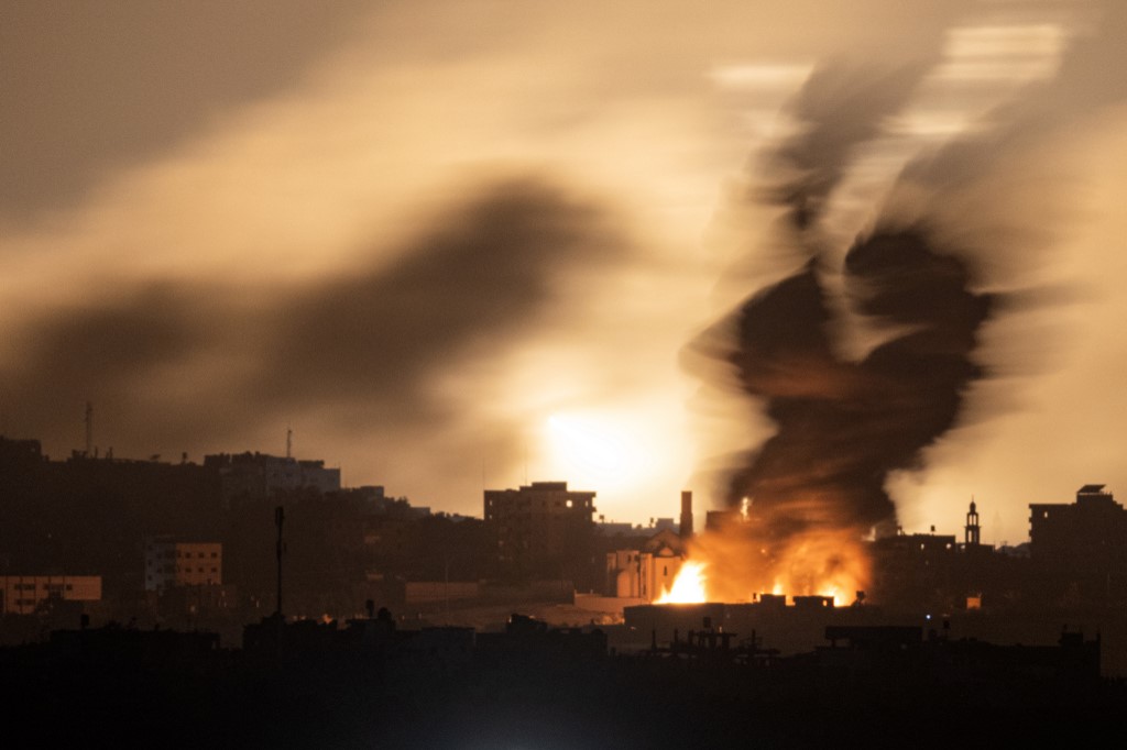 Izrael iszlamista célpontokat támadott a Gázai övezetben, Libanonban és Ciszjordániában