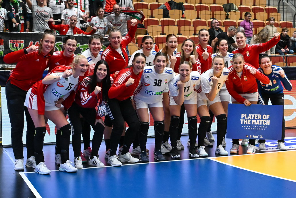 Fölényes győzelemmel jutott tovább a magyar női válogatott