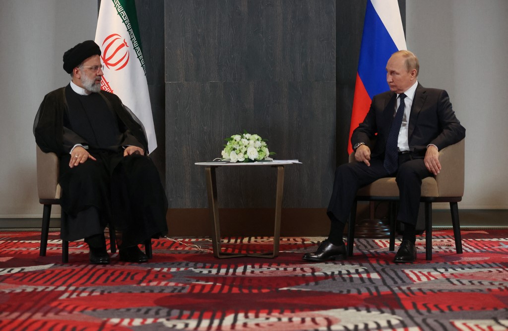 Moszkvába látogat az iráni elnök