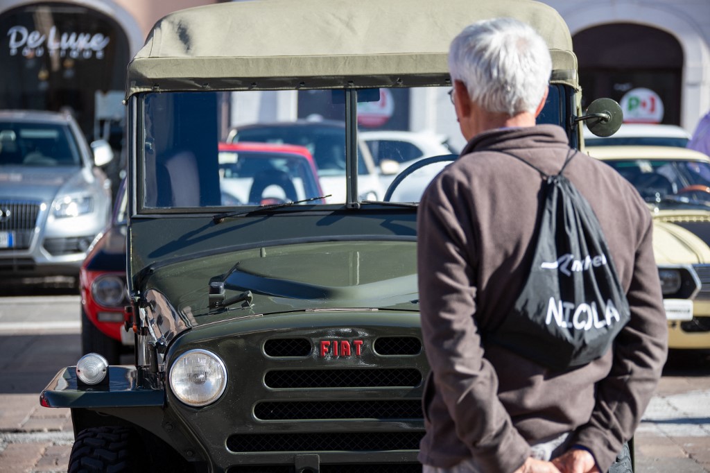 Osztrák lapok: Korlátozná az EU az idősek autóhasználatát