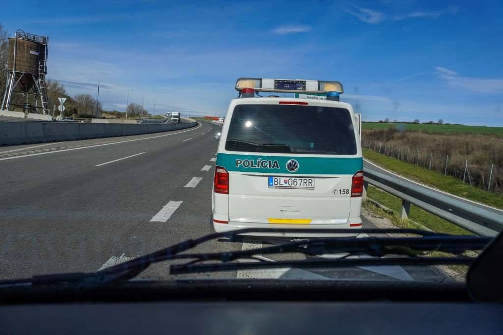 A szlovák fuvarozók befejezték kamionos blokádjukat a szlovák-ukrán határon