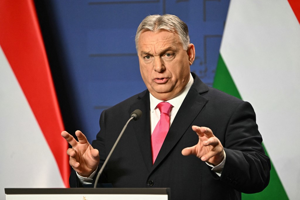 Orbán Viktor: nyugathoz tartozunk, de keletről jöttünk