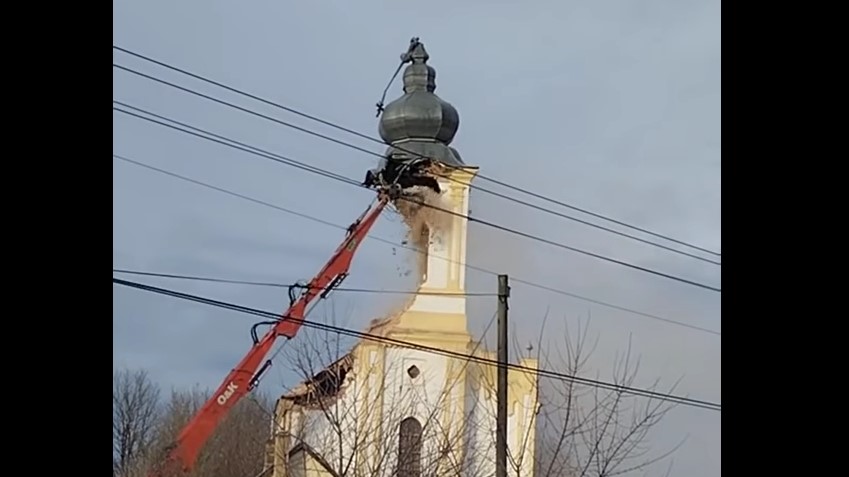 Veszélyessé vált a bikali evangélikus templom, bontani kellett