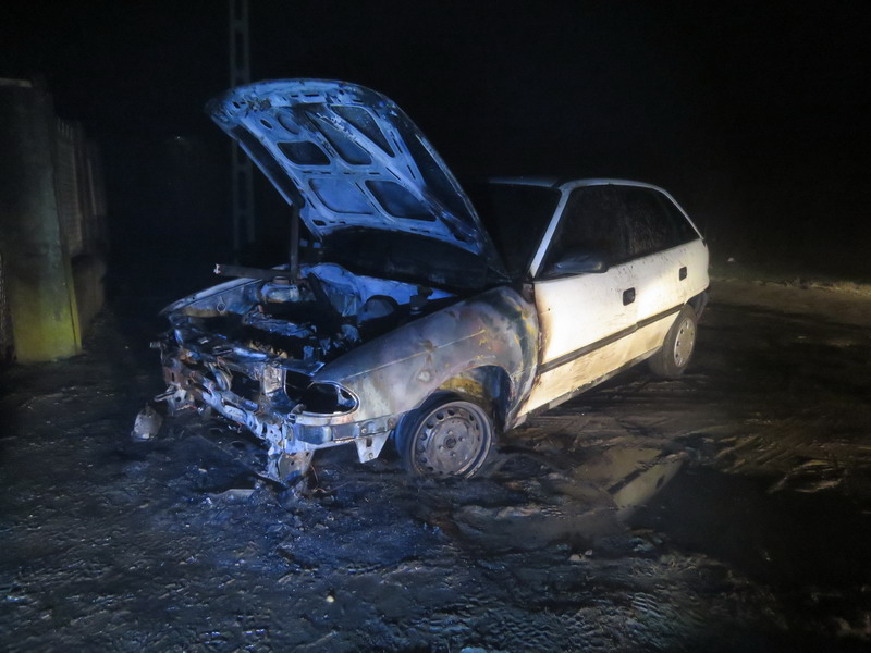 Több autót is felgyújtott egy ideges férfi Ercsiben