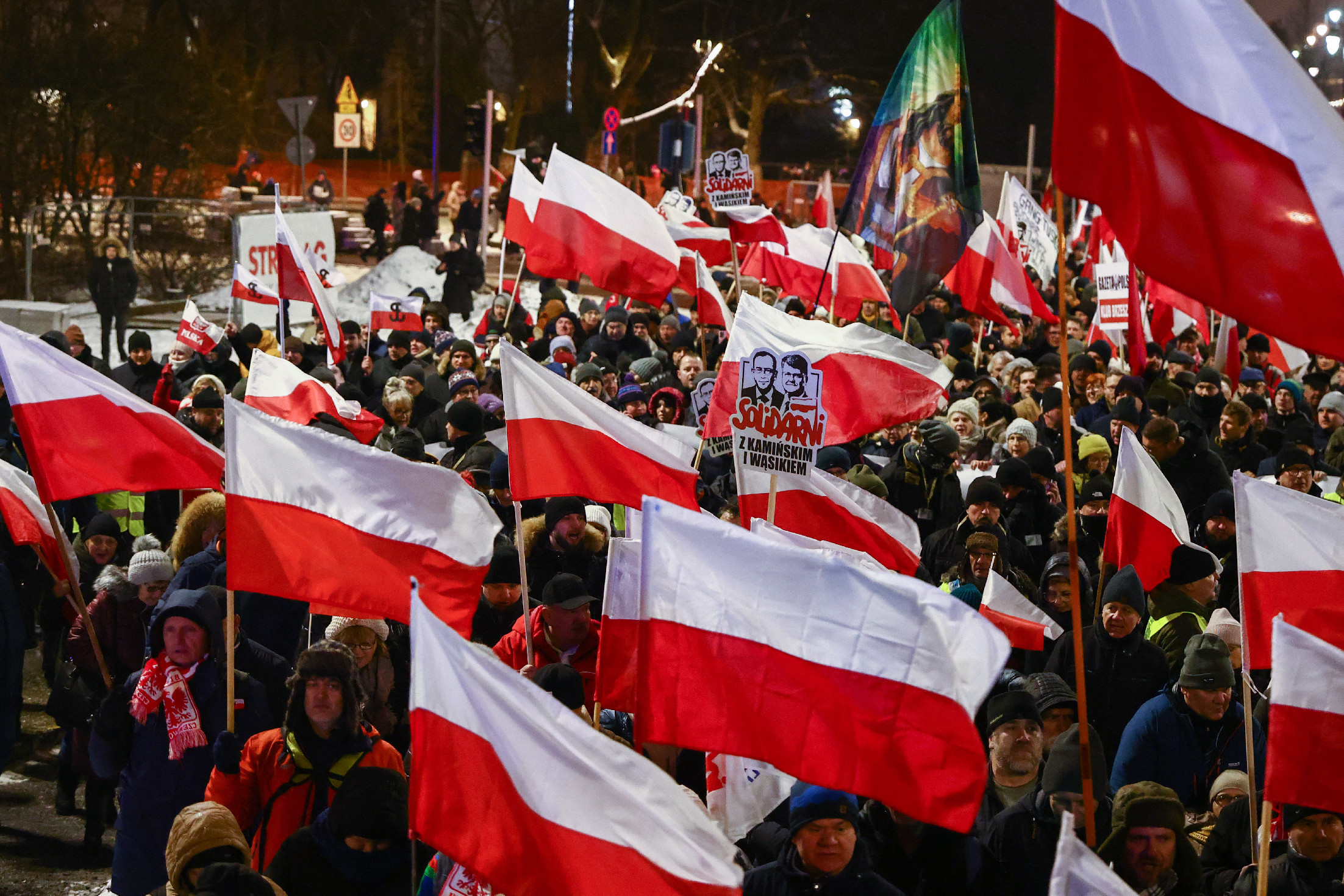 Újabb fordulat Lengyelországban – az ügyészségen támad vissza a PiS