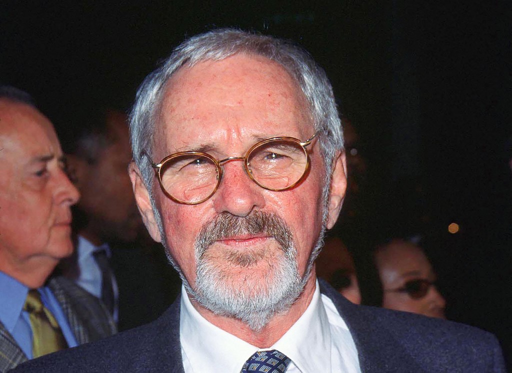 Norman Jewison, director of Fiddler on the Roof, has died