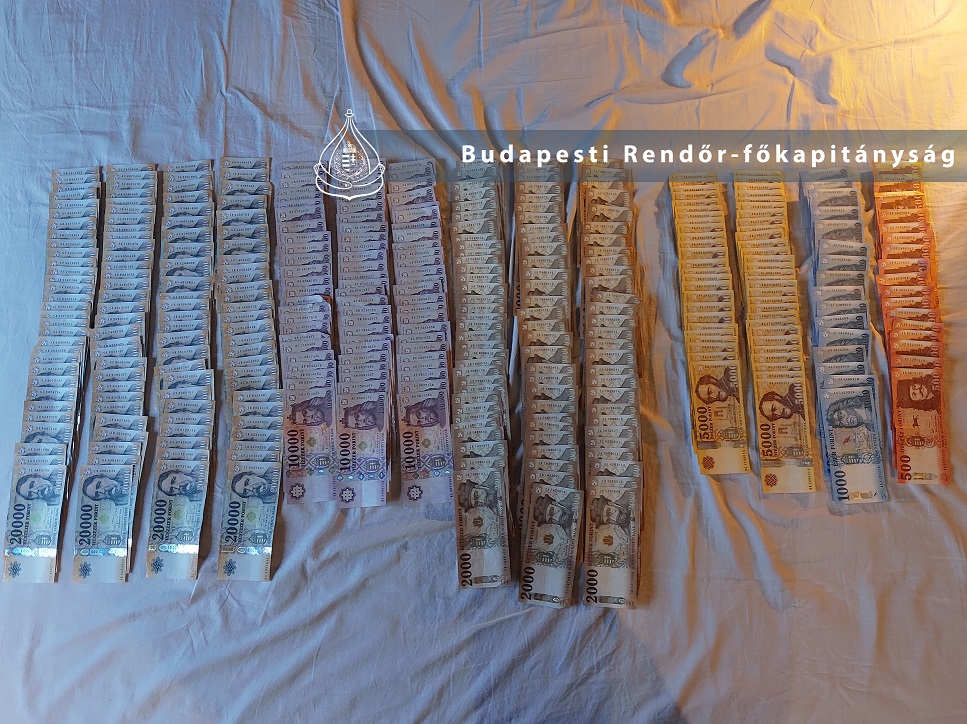 A pénzmosás miatt indult eljárások során több milliárd forint értékű vagyont szereztek vissza a rendőrök 