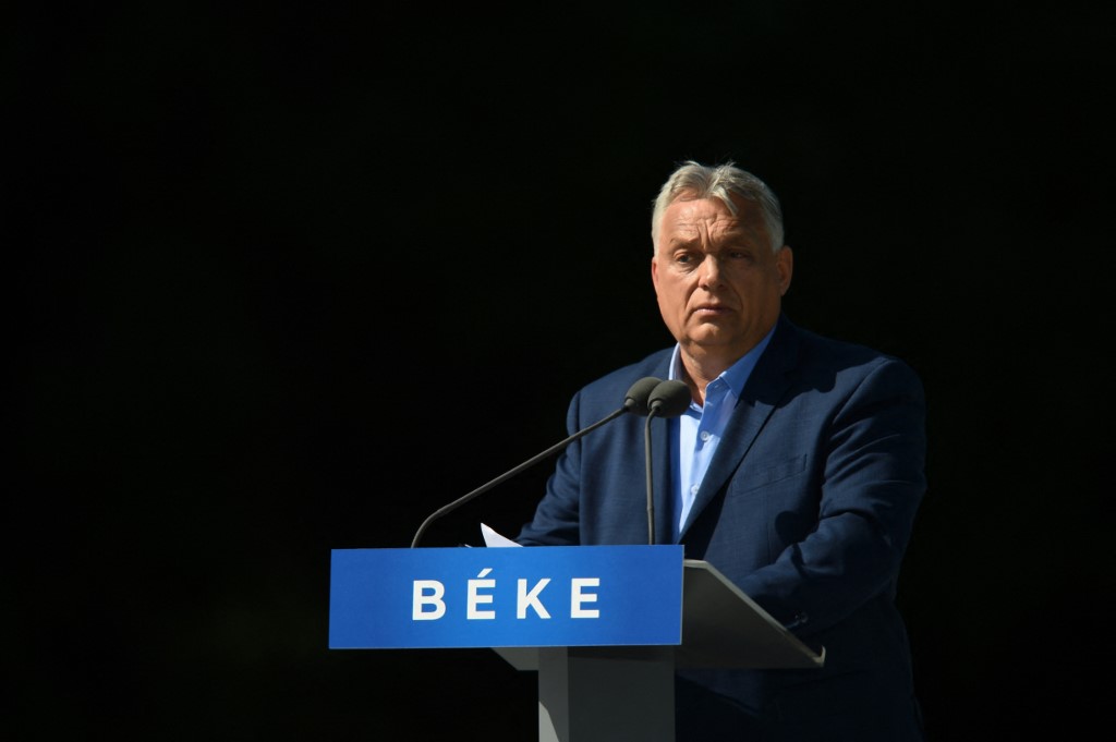 Orbán Viktor Bicskén kampányolt
