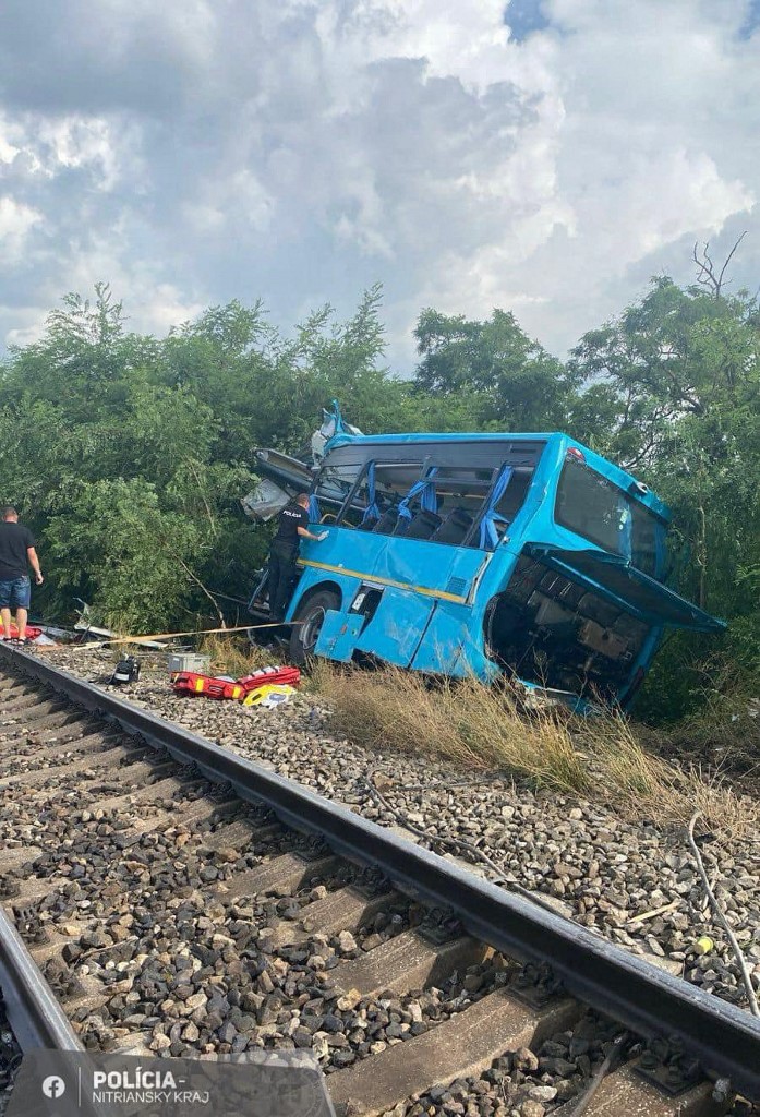 A szlovák közlekedési miniszter szerint a 7 ember halálát követelő vonatbalesetet emberi mulasztás okozta