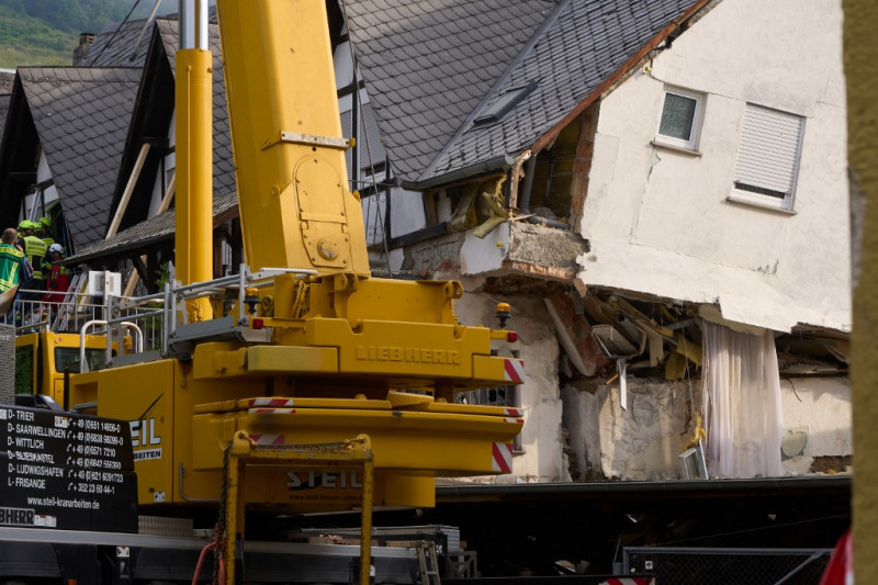 Hotel partially collapsed