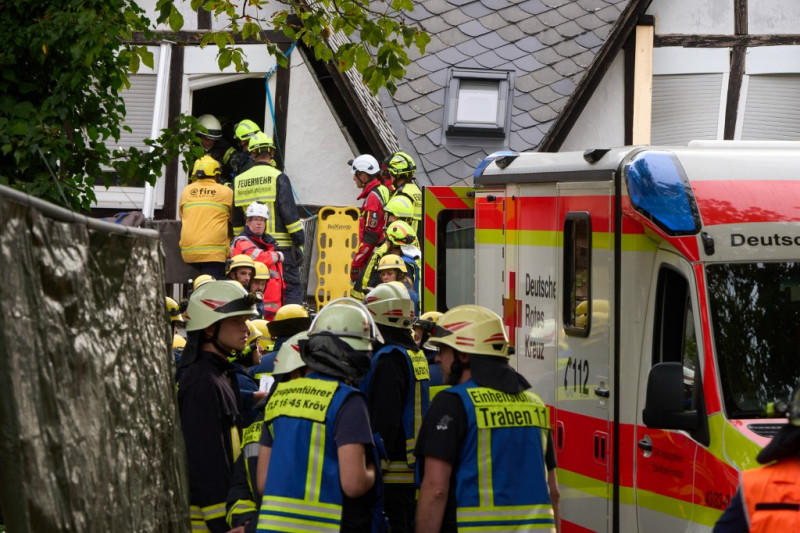 Hotel partially collapsed