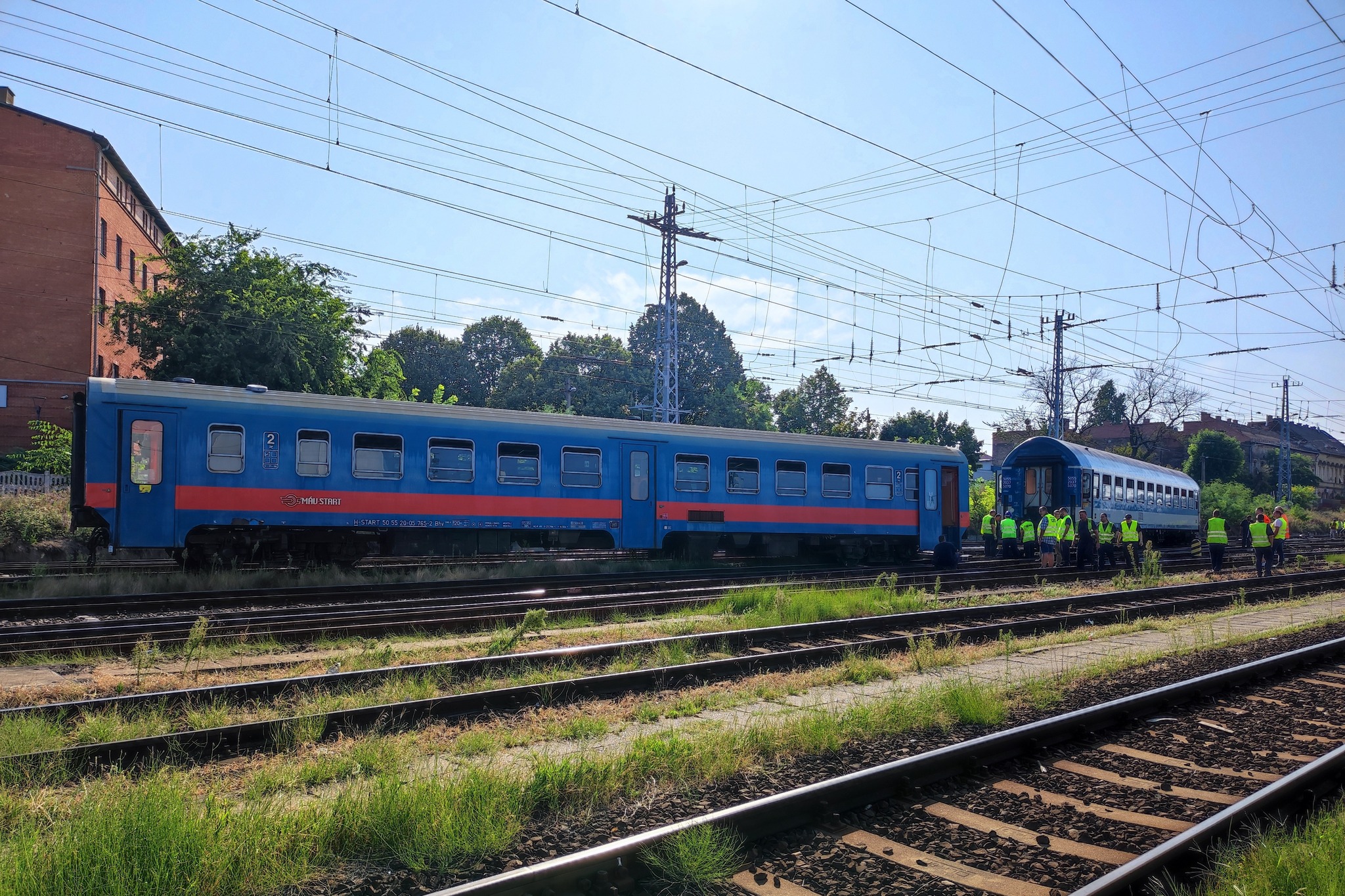 A csavaron túl is lehet felelős - már a rendőrség is vizsgálódik a kisiklott InterCity ügyében