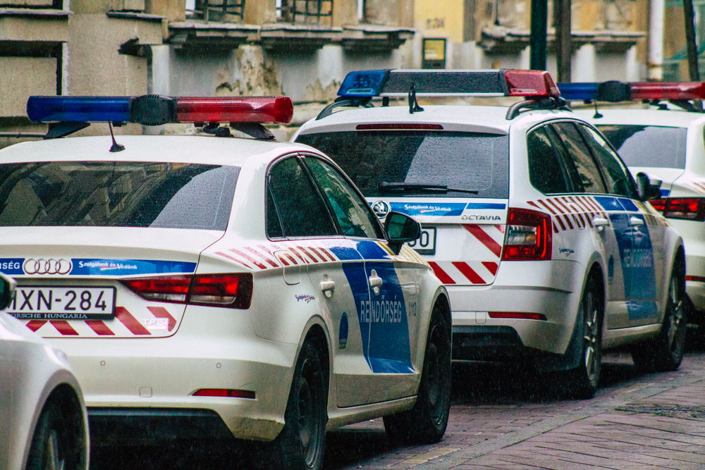 Ezt a veszélyes gyilkost keresi a rendőrség, kétmillió forintot ér az információ