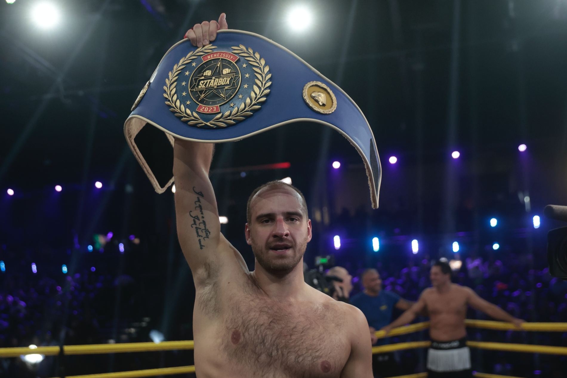 Hell Boxing Kings: Brasch Bence mérkőzése hatalmas ütések után, technikai K.O.-val ért véget