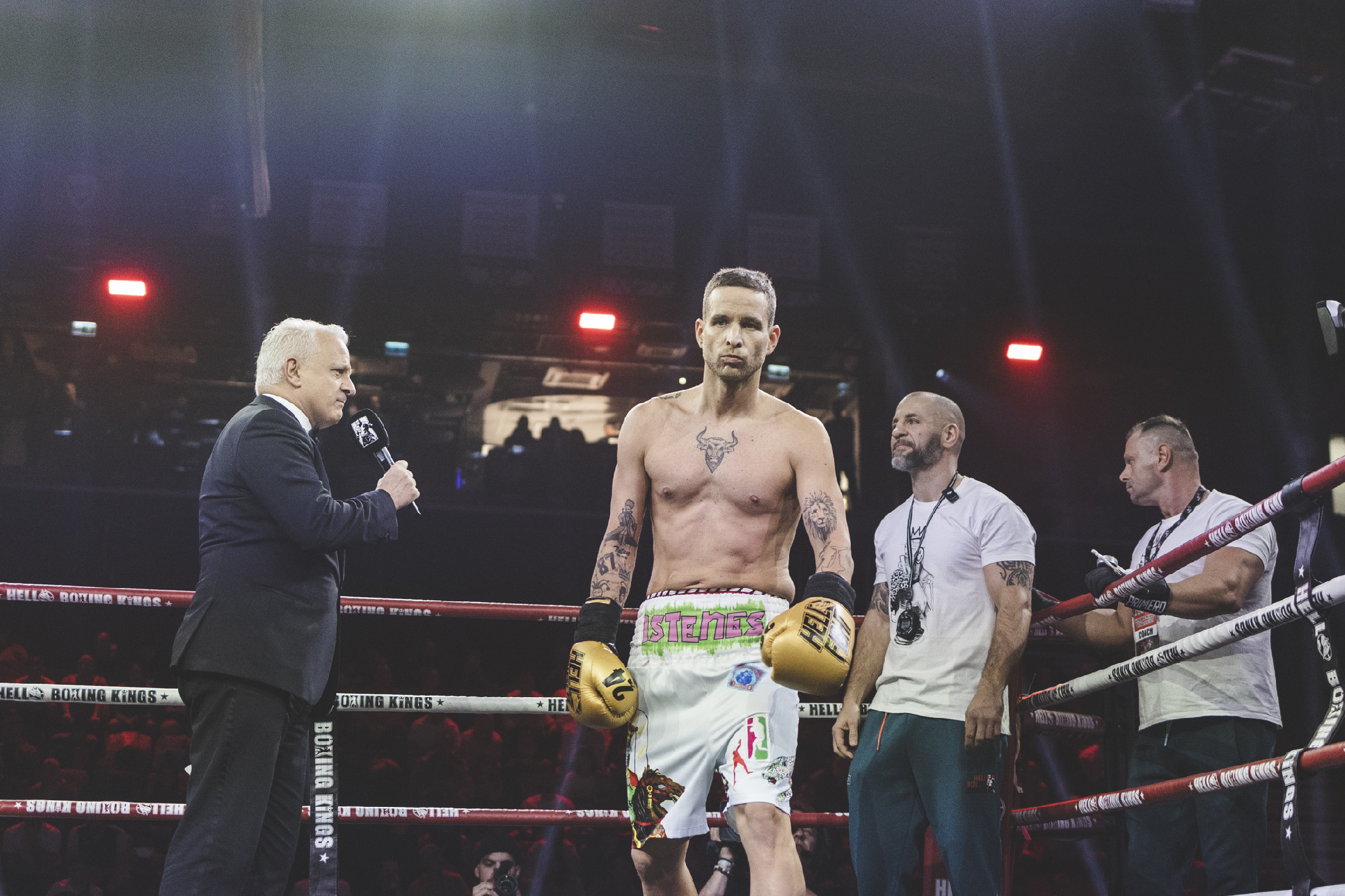 Istenes Bence hatalmas csatát vívott a Hell Boxing Kings döntőjében, kemény pofonokat adott